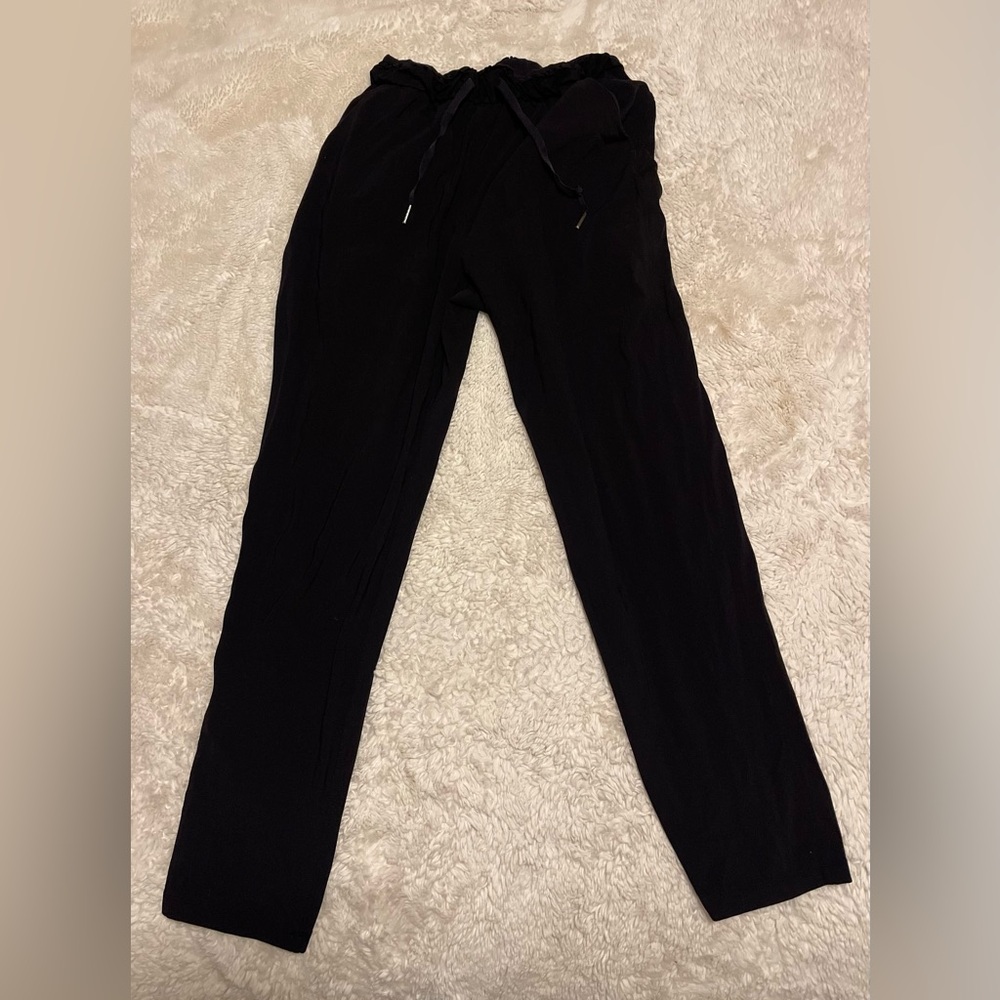 Lululemon Keep Moving Jogger Black 4 Cuffed Professional Pant Adjustable Waist